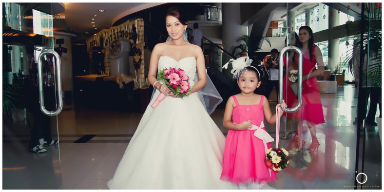 Affordable Cebu Wedding Photographer, Portraits by Bukool, Bukool Photography, Gerald and Rennah Wedding, Cebu Wedding Photographer, Cebu Wedding Photographers, Wedding Photographers Cebu, Cebu Wedding; Cebu Photographer, Wedding Photographer, Cebu Prenup Photography, Cheap Cebu Wedding Photographer, Cebu, Cebu City, Alliance of Two Hearts Parish, Banawa Cebu, Cebu Parklane International Hotel, White Gold House, Parklane International Hotel Wedding, Singapore Wedding