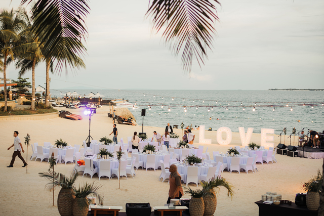 Beach Wedding, Crimson Hotel Wedding, Destination Wedding, Destination Wedding Photographer, Garden Wedding, Gareth and Tricia Wedding, Portraits by Bukool, Skye Wedding Coordinator, Skye Weddings and Events, BukoolFilms, Destination Wedding Photographer, Blush Flower Creations & Events
