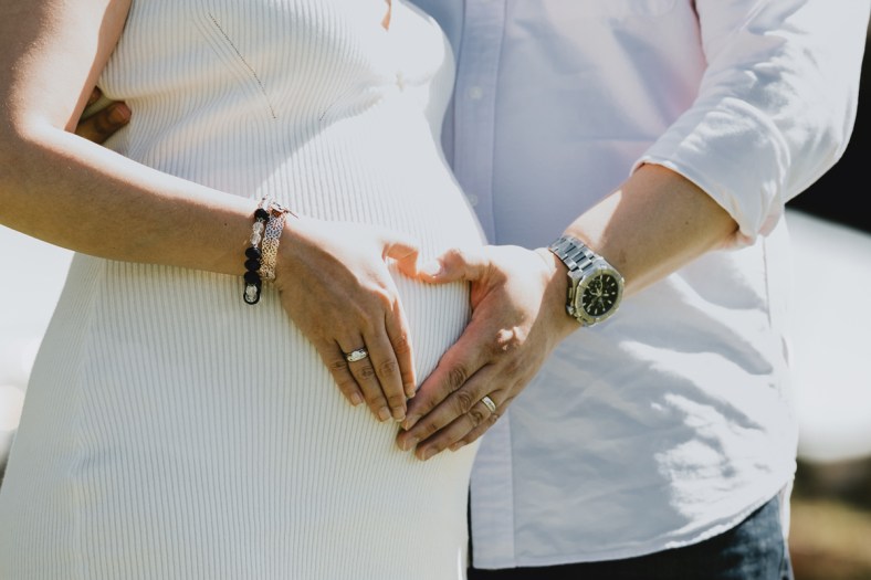 Sydney Maternity Photo Shoot, Family Portraits, Maternity Shoot, © Portraits by Bukool, Sydney Opera House, Sydney Harbour Bridge, Sydney Photographer, Mariann Silud Maternity, Maternity Photoshoot, Sydney Australia