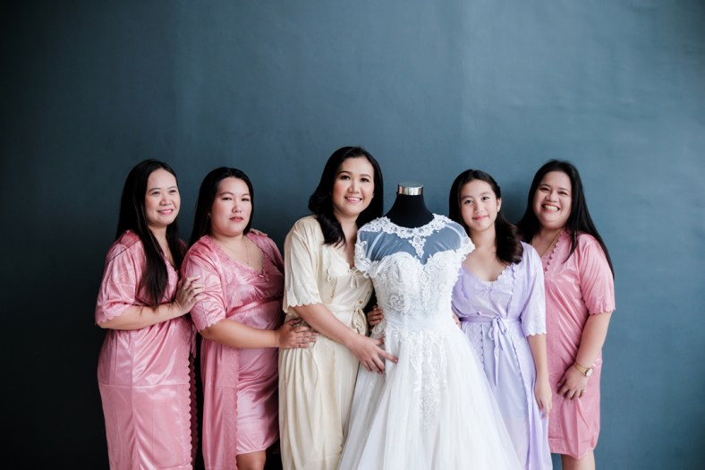 Bride and her entourage, Jimmy and Maureen Wedding, Cebu Wedding Photographer, Portraits by Bukool, Cebu Archdiocesan Shrine of Saint Pedro Calungsod, Golden Peak Hotel Wedding