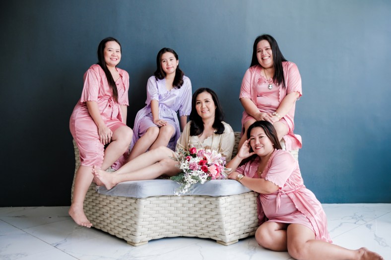 Bride and her entourage, Jimmy and Maureen Wedding, Cebu Wedding Photographer, Portraits by Bukool, Cebu Archdiocesan Shrine of Saint Pedro Calungsod, Golden Peak Hotel Wedding