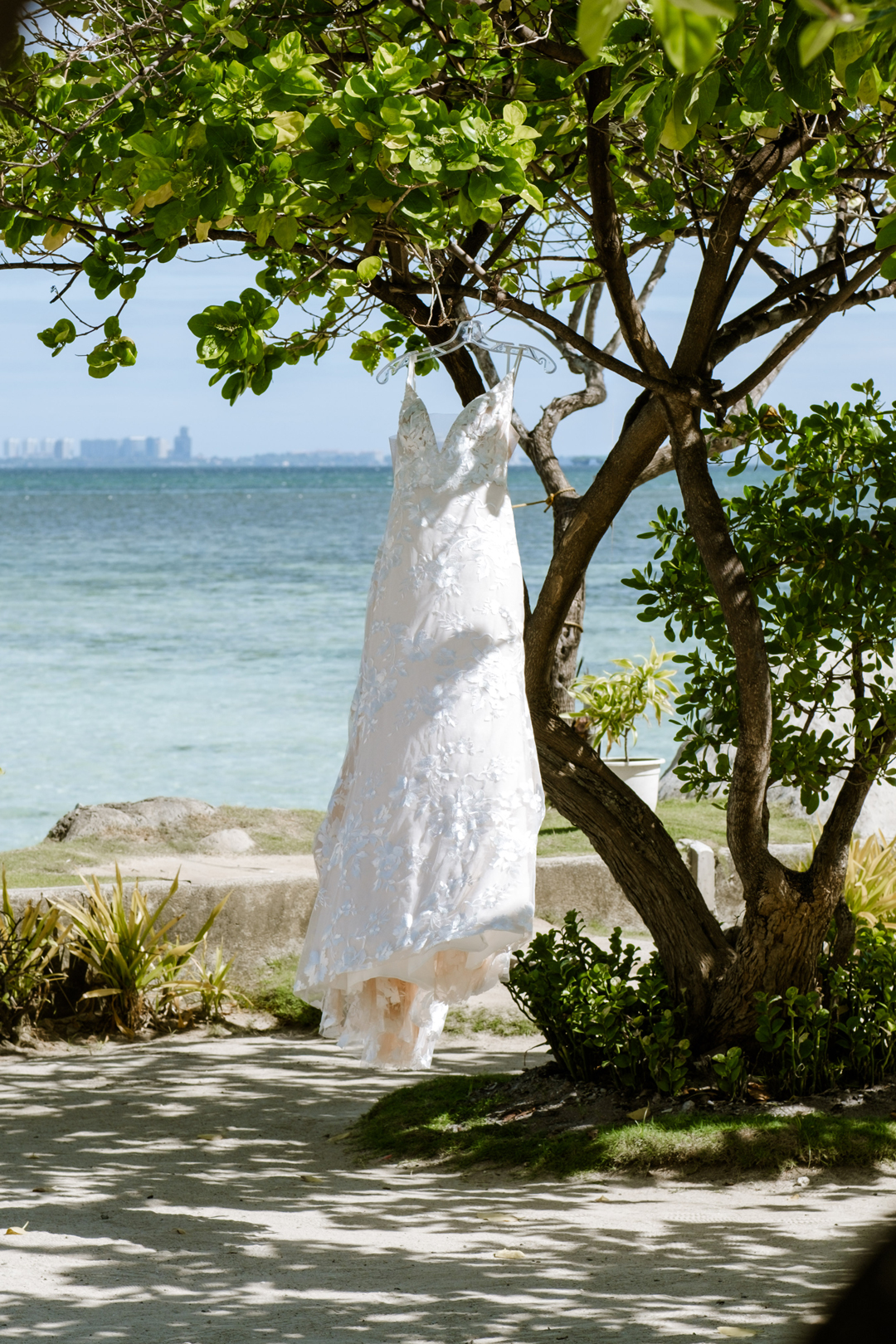 Rosh & Rachel Cebu Wedding, Cebu Wedding photographer, Nalusuan Island Cebu Wedding, Details shots, Bridal gown